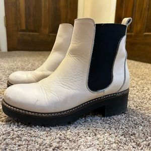 Anthropologie chunky Chelsea boot cream size 8.5/39